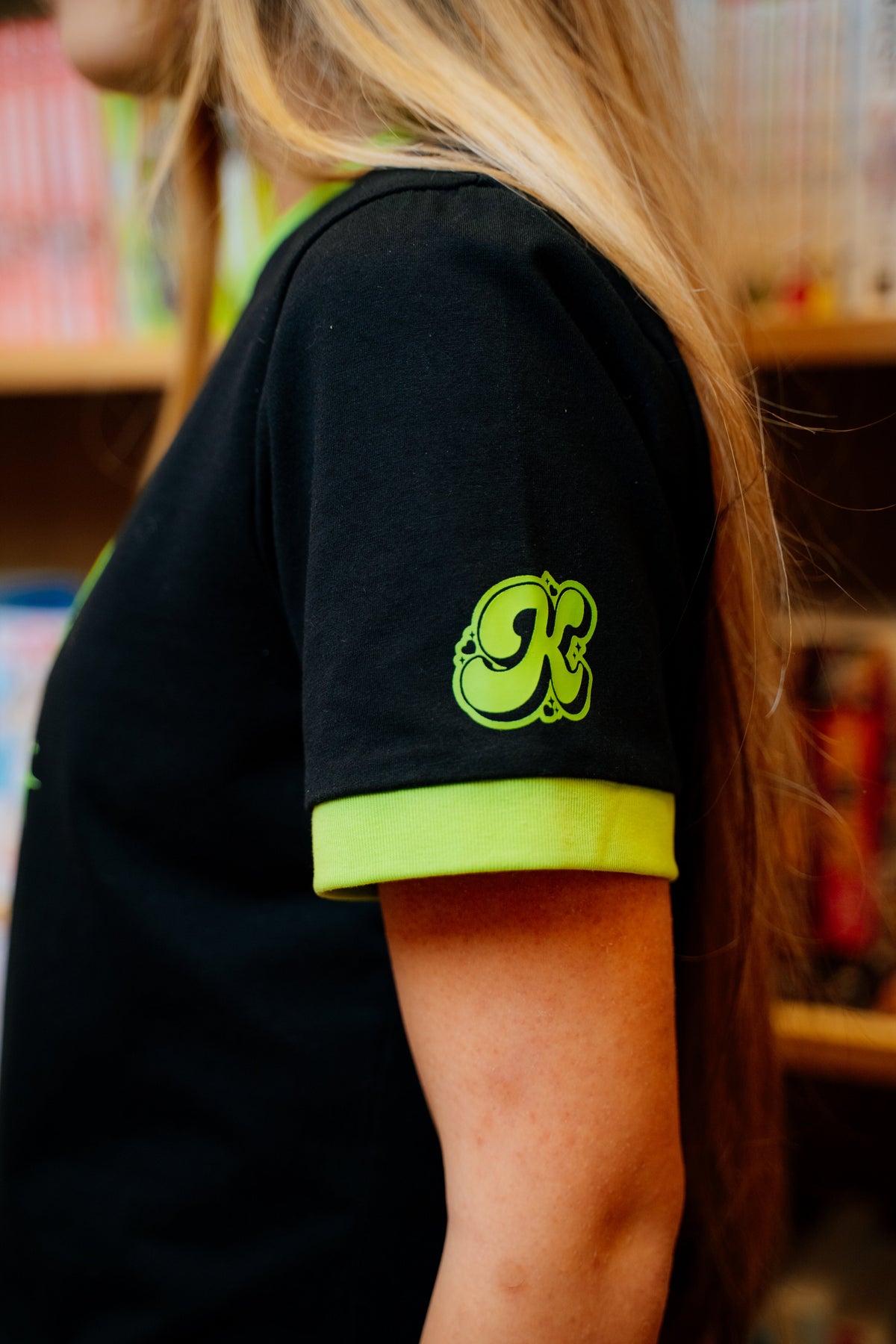 Tee | Girls Love - BLK/GR