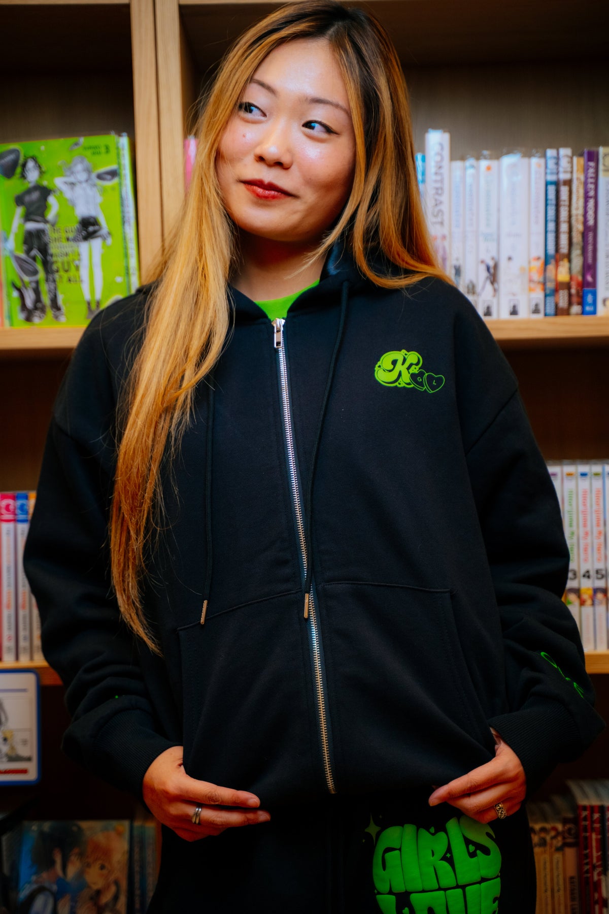Hoodie | Girls Love - BLK/GR