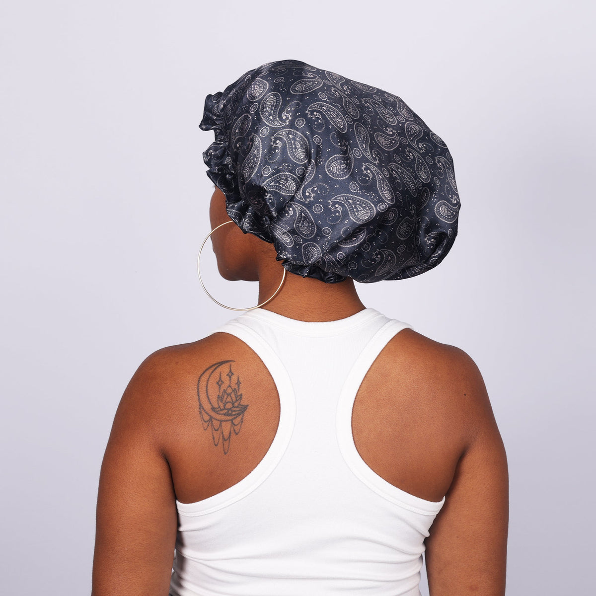 Classic Bonnet | Black Paisley